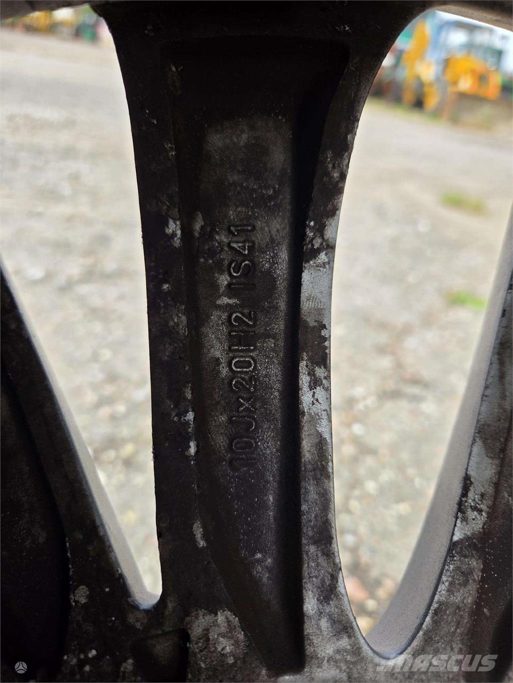 BMW  Tyres, wheels and rims