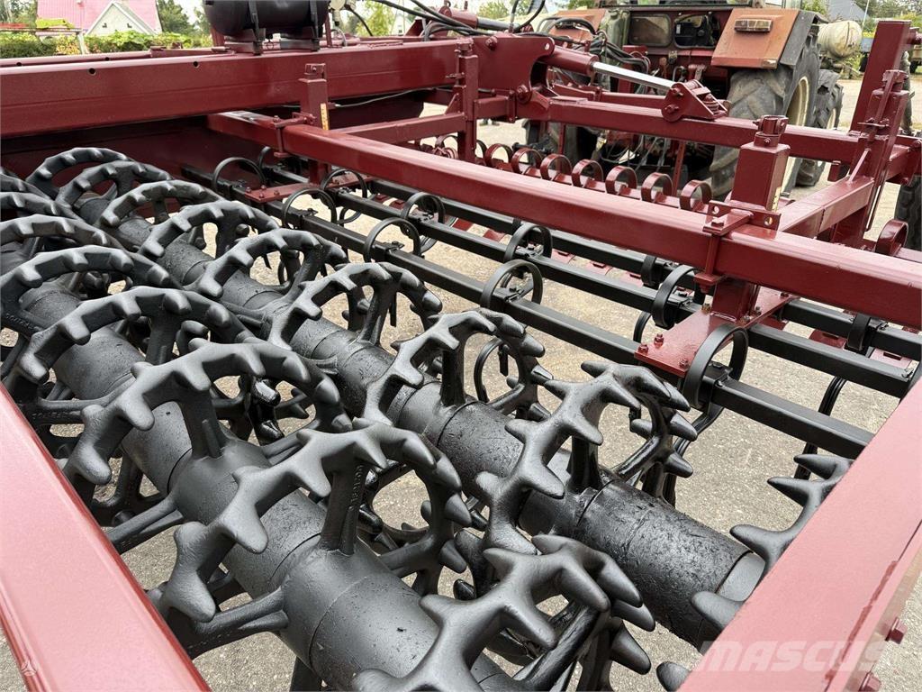 Howard NM 600 Harrows