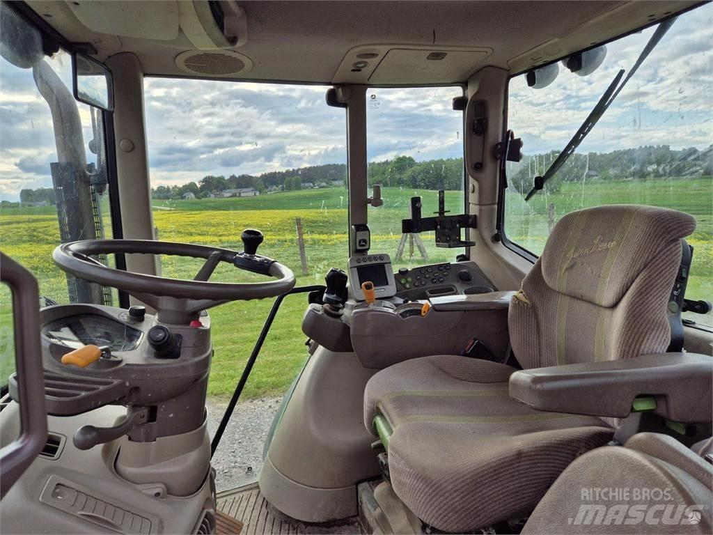 John Deere 7530 Tractors