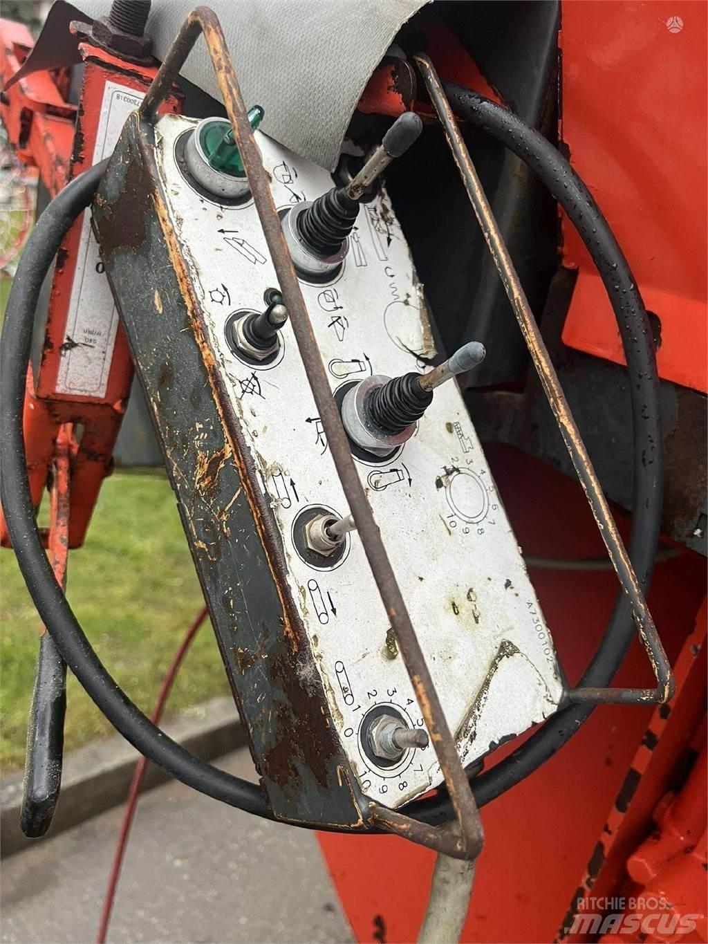 Kuhn Primor 3560 Feed mixer