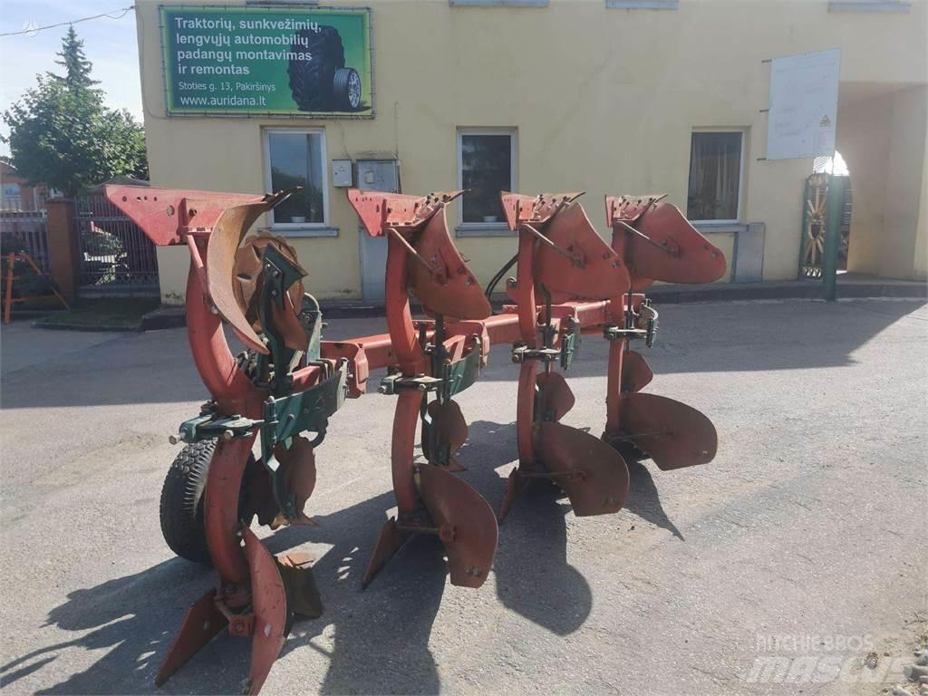 Kverneland F160 Ploughs