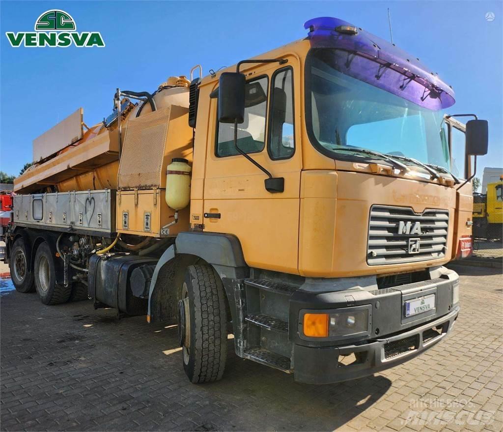 MAN FE 26T 6x2 Commercial vehicle