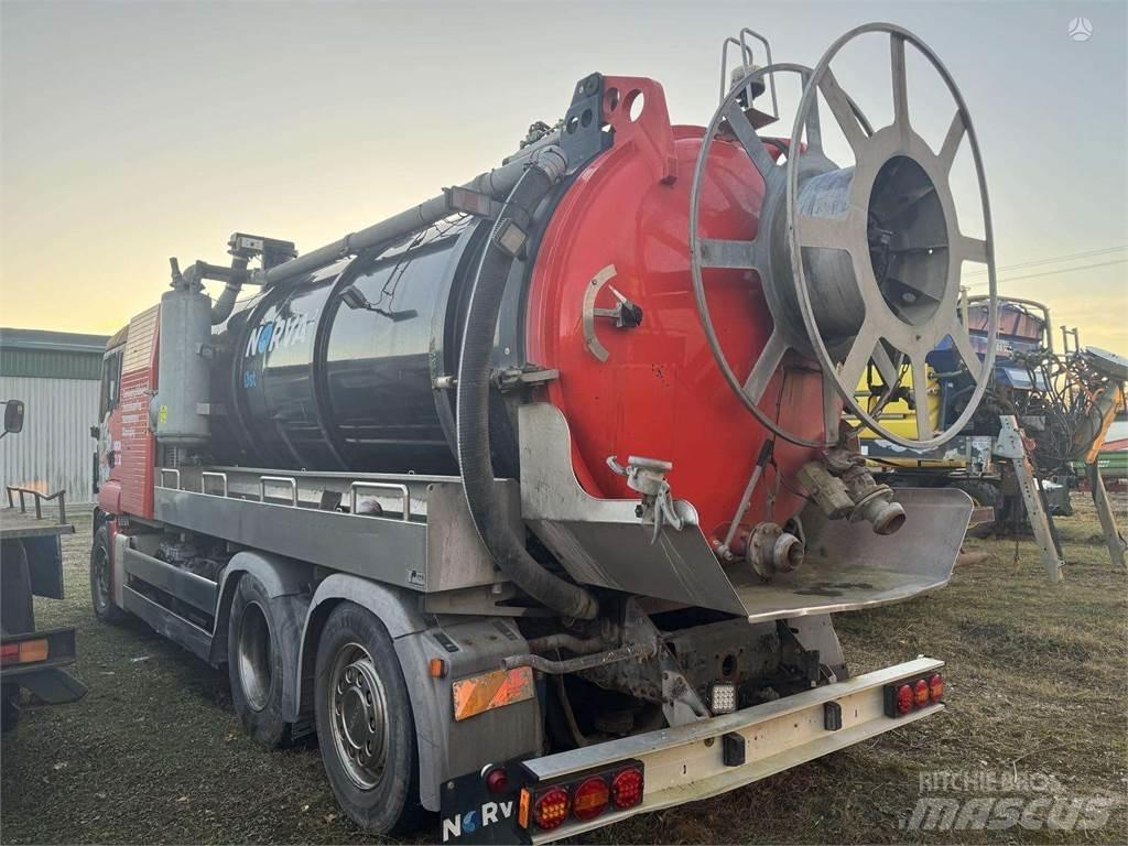 MAN TGS 28.440 Commercial vehicle