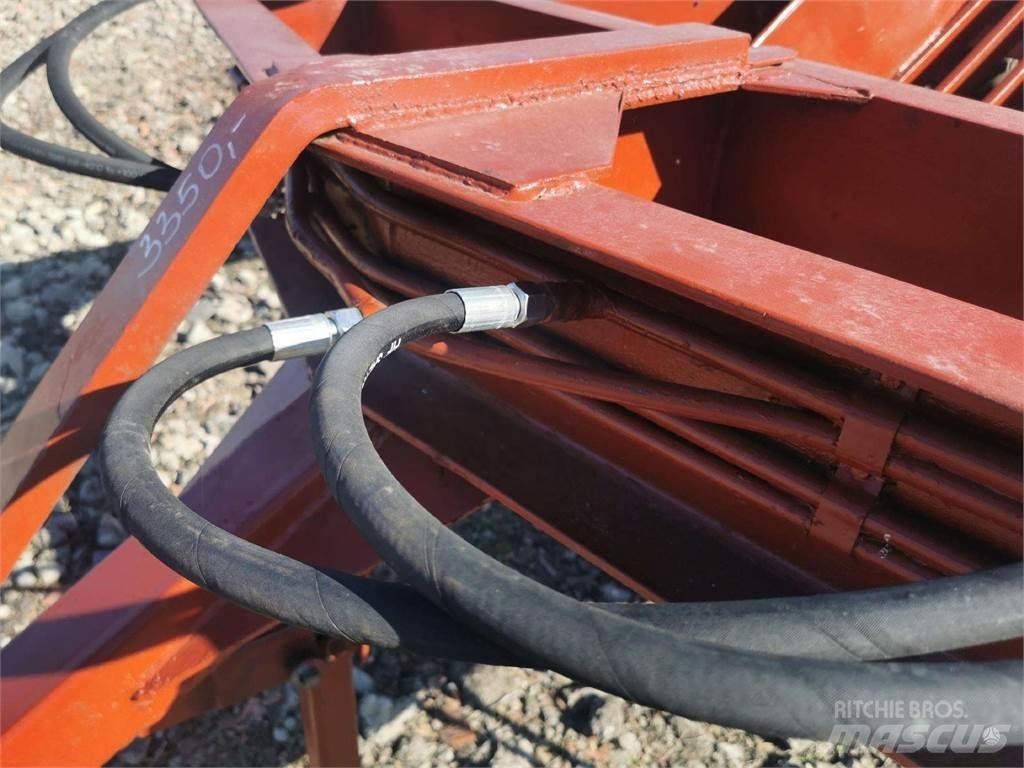  Ukp 3 Farm machinery
