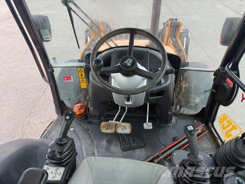 JCB 3 CX Backhoe