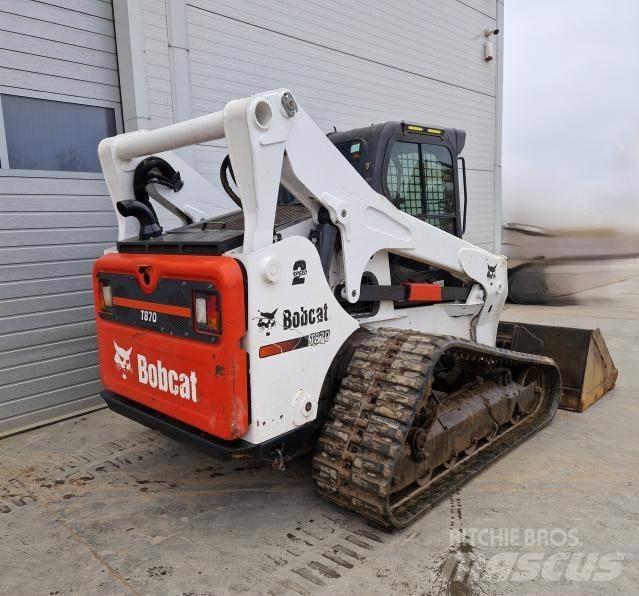 Bobcat T870 Skid steer loaders