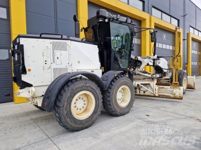 CAT 120AWD Graders