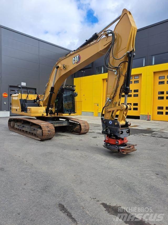 CAT 330 Crawler excavators