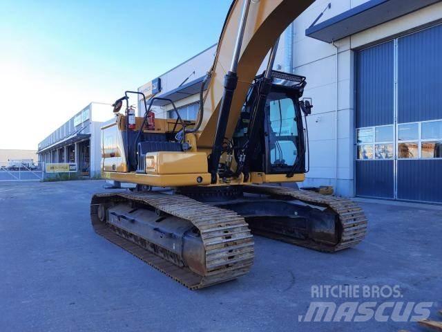 CAT 330 Crawler excavators