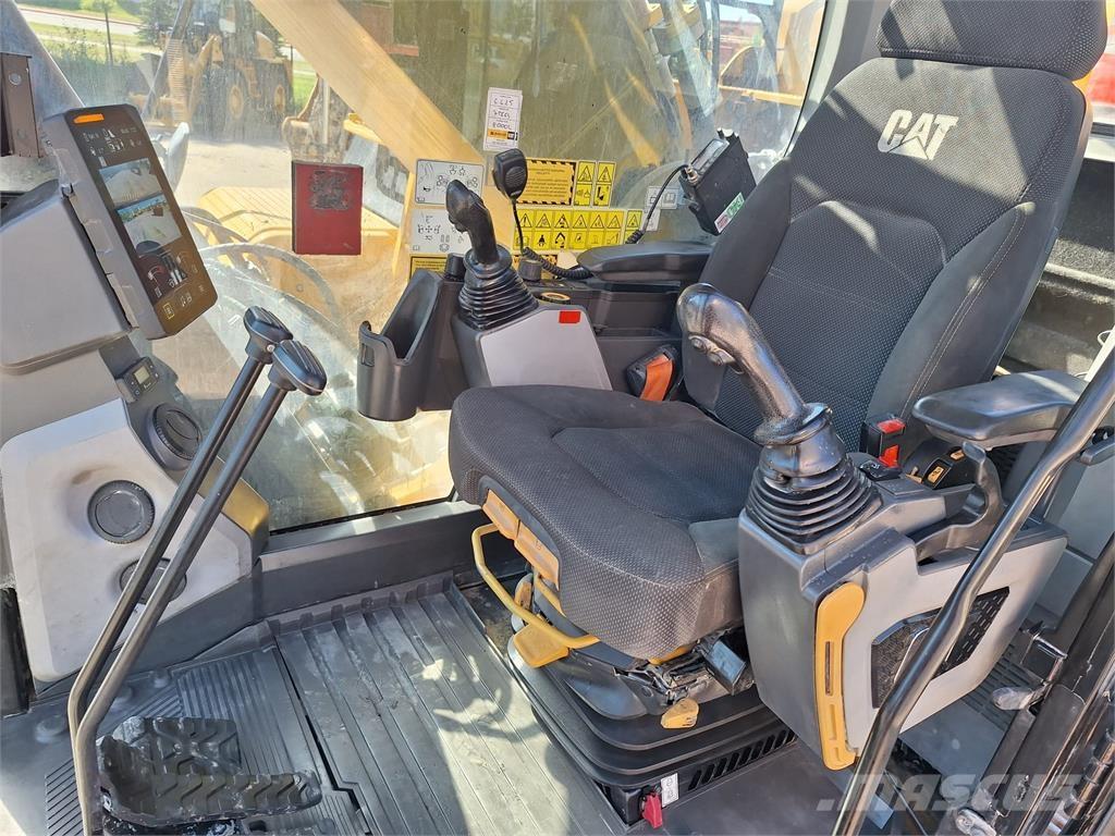 CAT 352 Crawler excavators