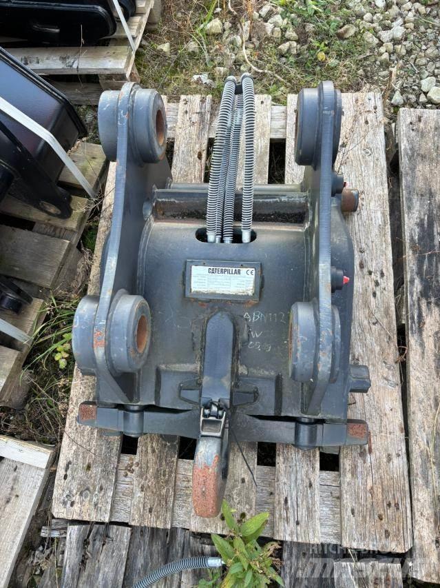 CAT Quick Coupler Backhoe