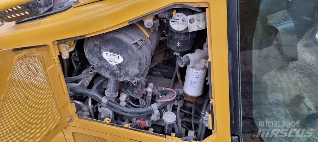 Komatsu D 61 PXI-24 Crawler dozers