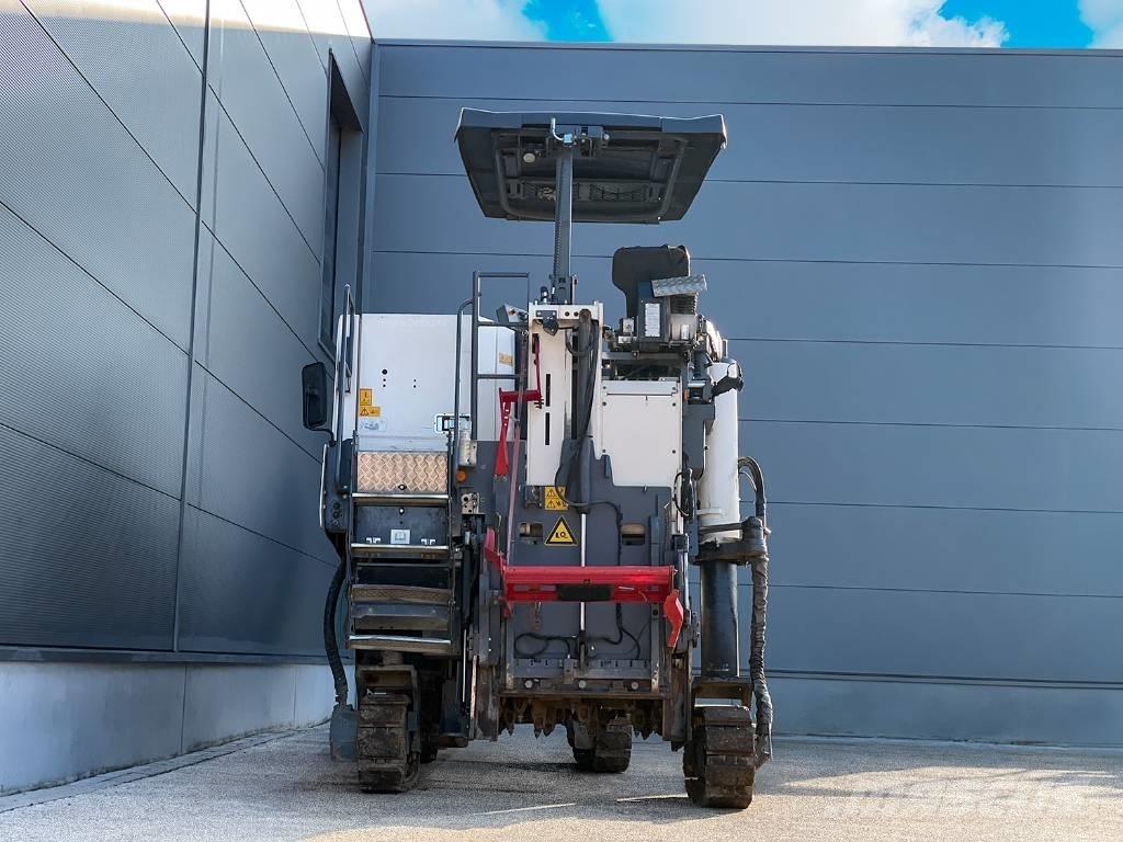 Wirtgen W 100 CFI Asphalt cold milling machines