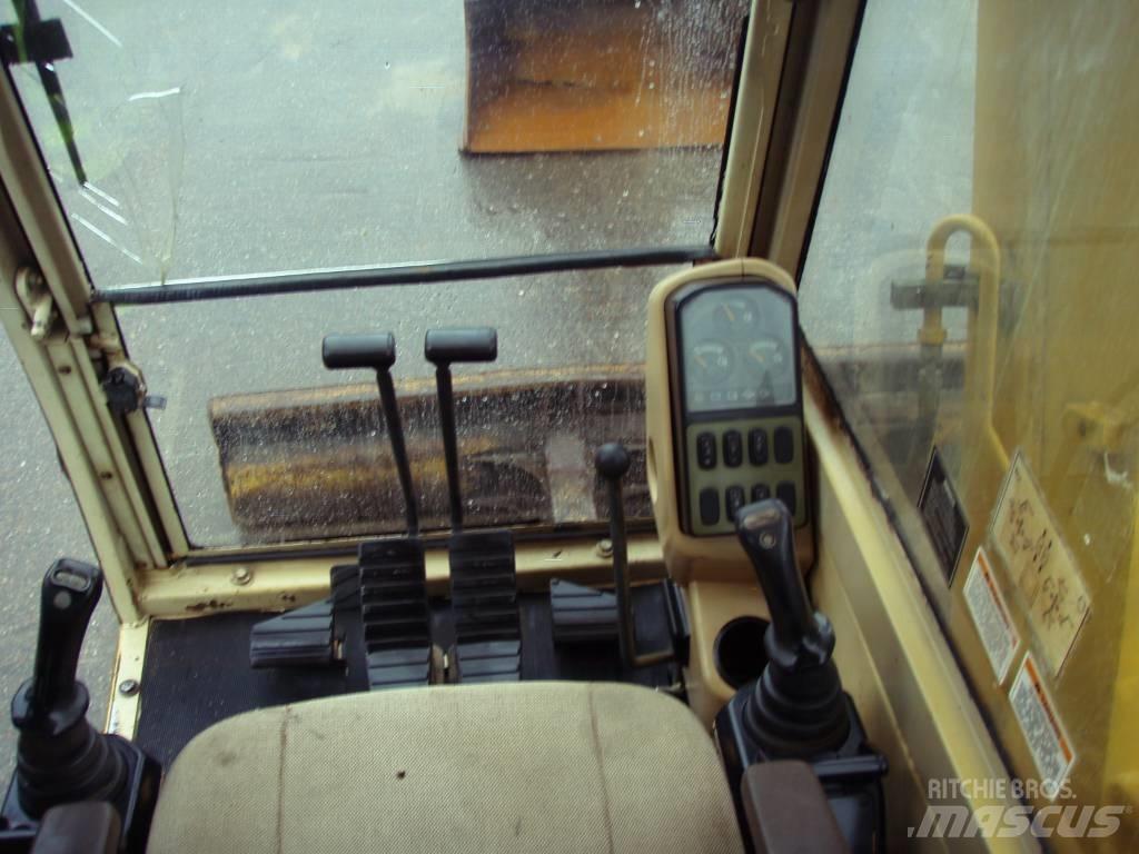 CAT 307 Mini excavators  7t - 12t