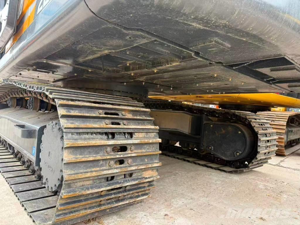 Hyundai R220LC-9S Mini excavators  7t - 12t