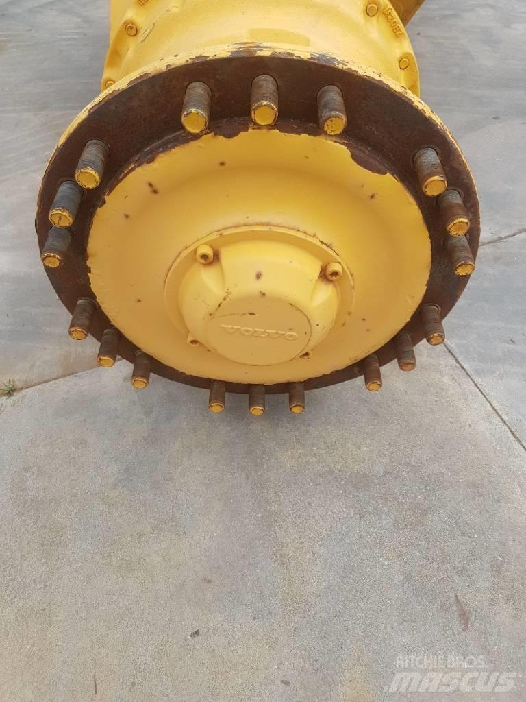 Volvo L110E Axles