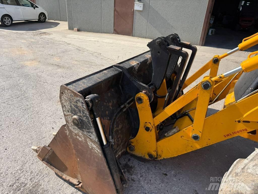 JCB 3 CX Backhoe