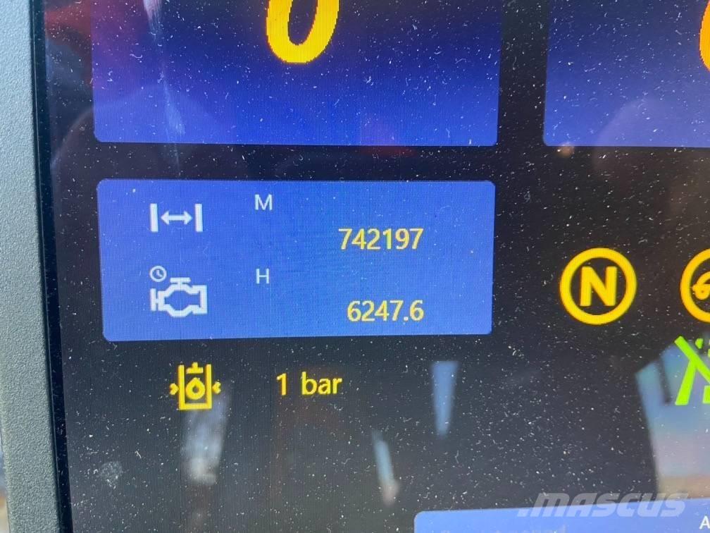 Komatsu 931XC Harvesters