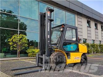 Komatsu FG40T-7 LPG trucks