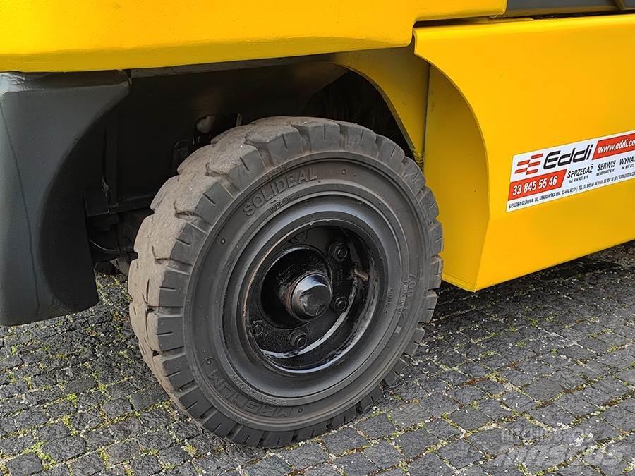 Komatsu FG40T-7 LPG trucks