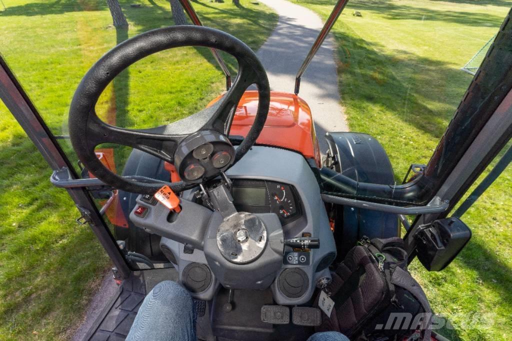 Kubota M5-112 Tractors