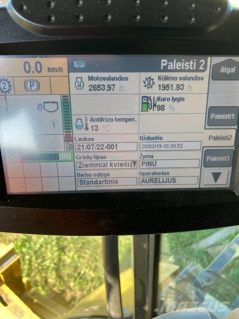 New Holland CX 8080 Combine harvesters