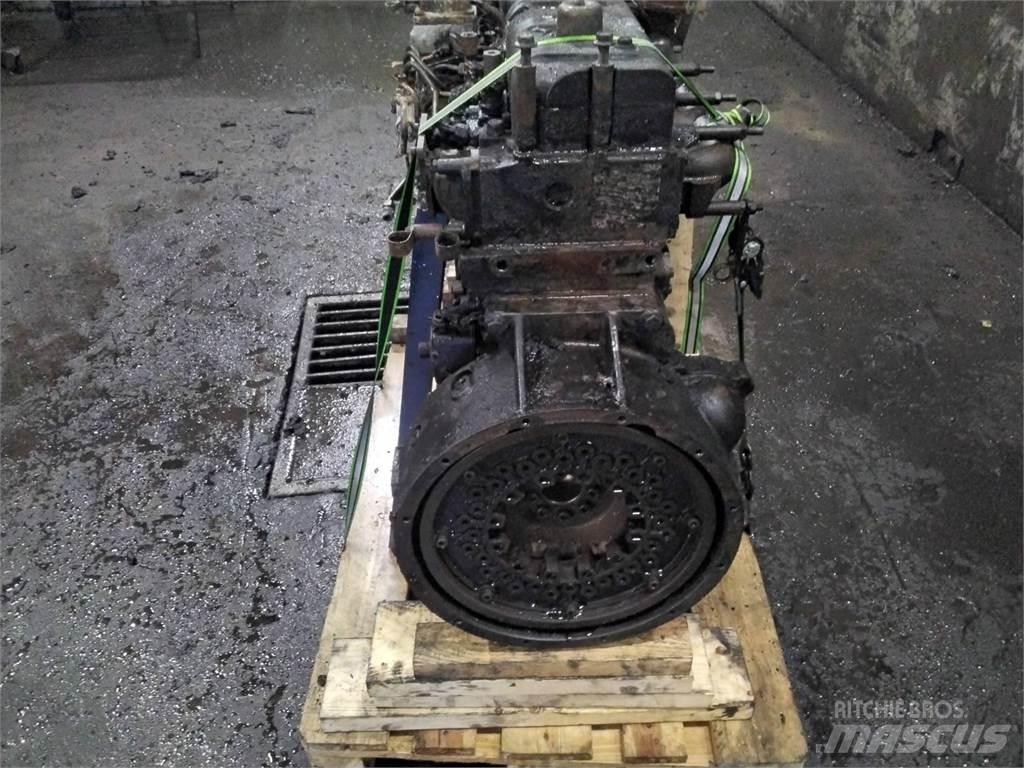 Sisu Komatsu 895 Engines