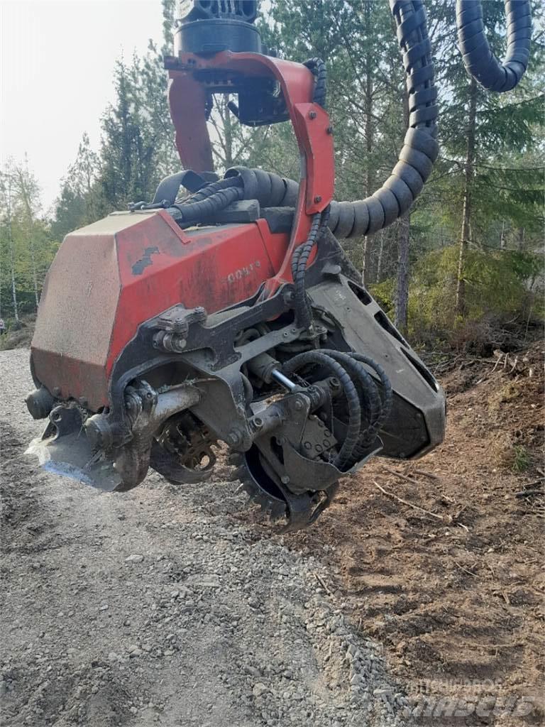 Komatsu C93 Harvester heads