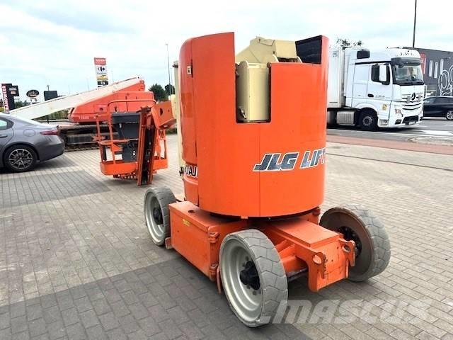 JLG E 300 AJP Articulated boom lifts