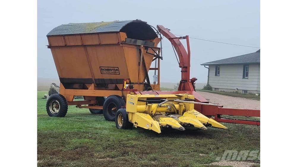 New Holland FP230 Forage harvesters