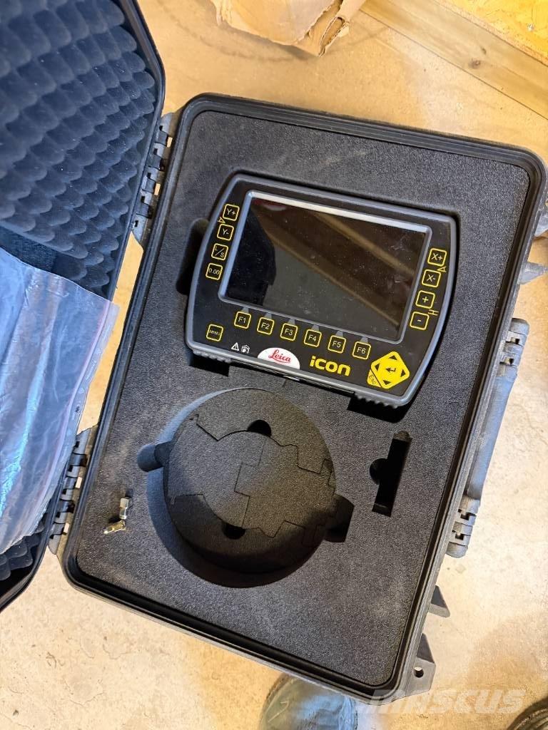 Hyundai HW 140 Wheeled excavators