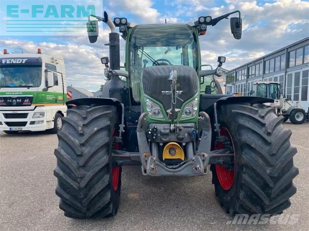 Fendt Vario 718 Tractors