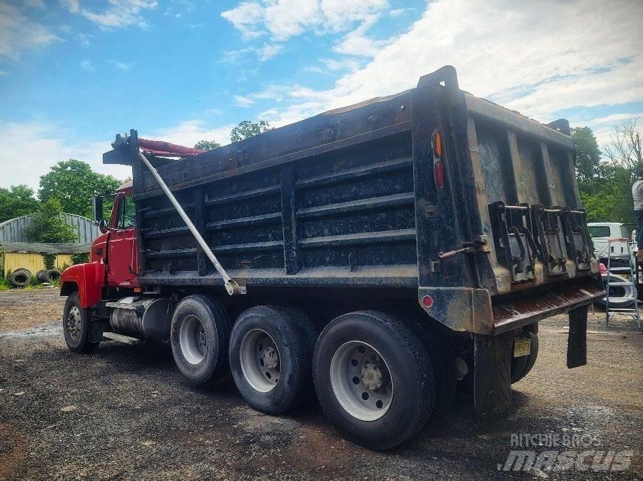 Mack CH613 Tipper trucks