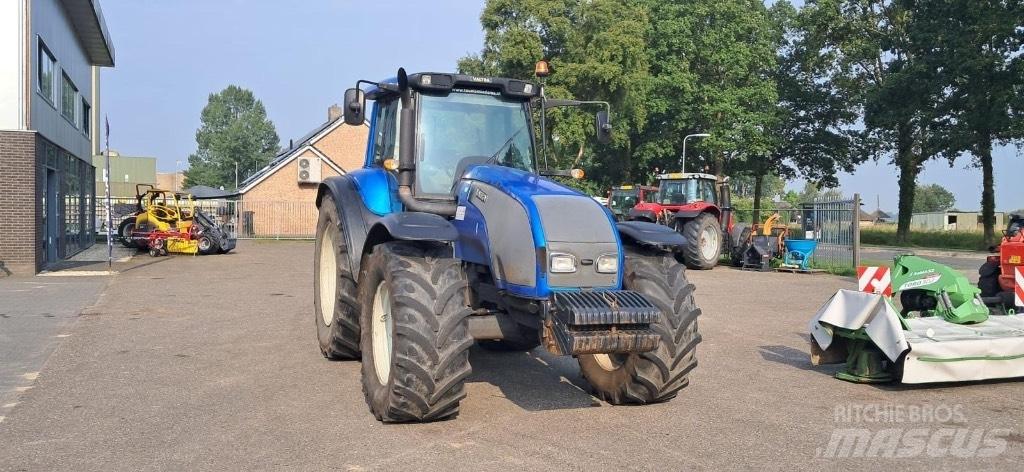 Valtra T160 Tractors