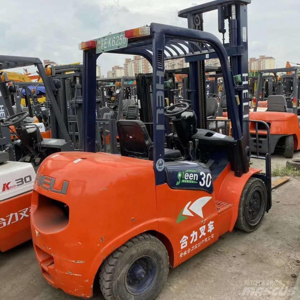 Heli H2000 30 Diesel trucks