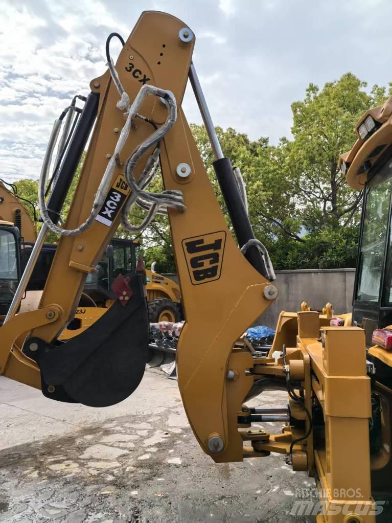 JCB 3 CX Backhoe