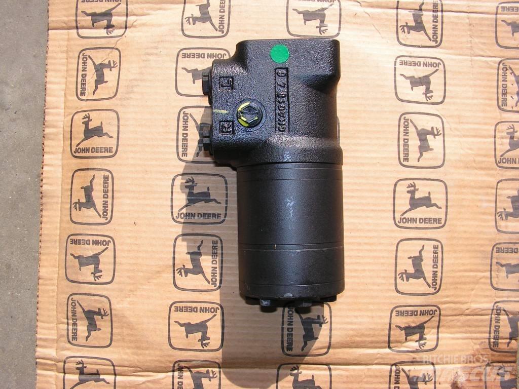 John Deere 6xxx M, R Hydraulics