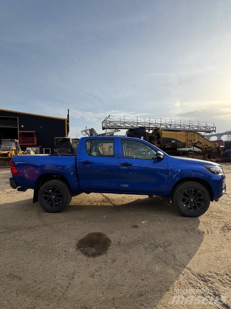 Toyota Hilux Active Pick up/Dropside