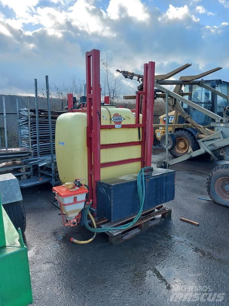 Hardi 1000 liter Mounted sprayers