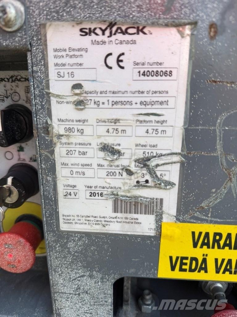 SkyJack SJ 16 Used Personnel lifts and access elevators