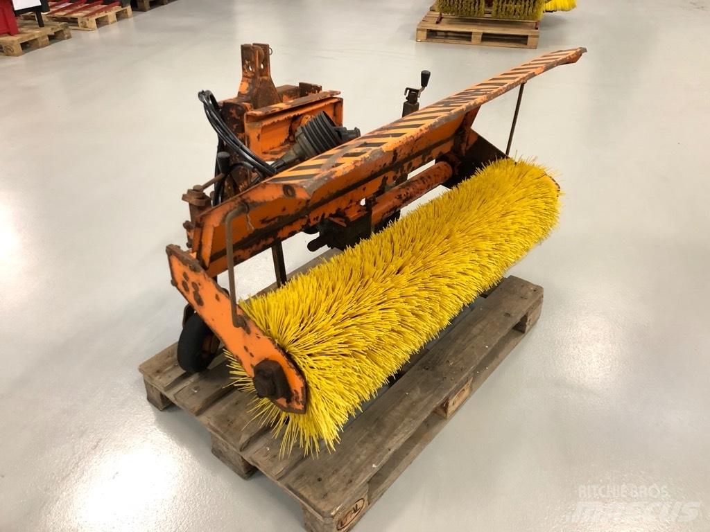 HWH Kost 125 Compact tractor attachments