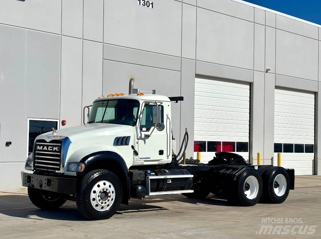 Mack Granite Prime Movers