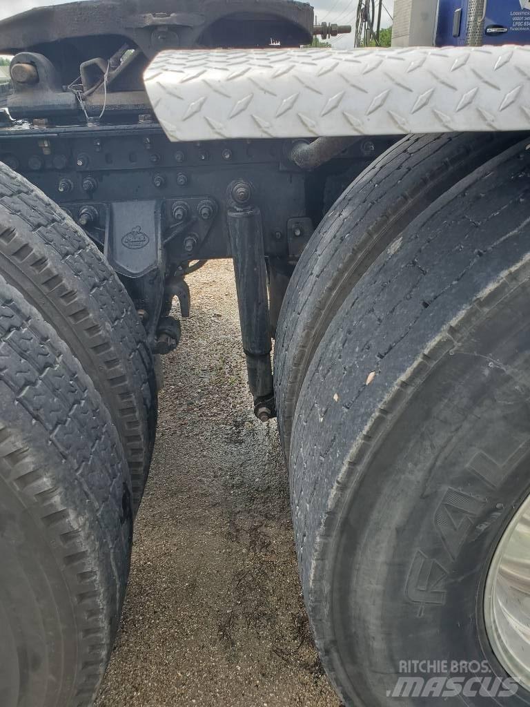 Mack P 164 T Chassis Cab trucks