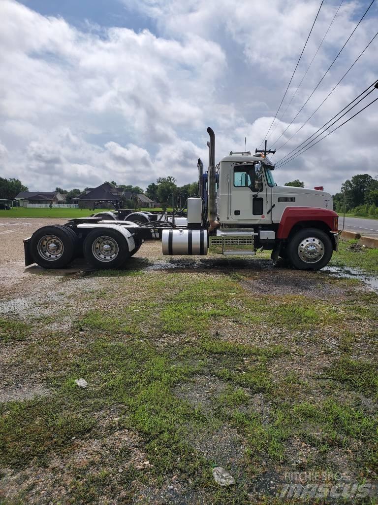 Mack P 164 T Chassis Cab trucks