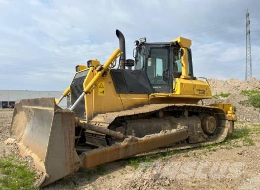 Komatsu D 65 PX-15 Crawler dozers