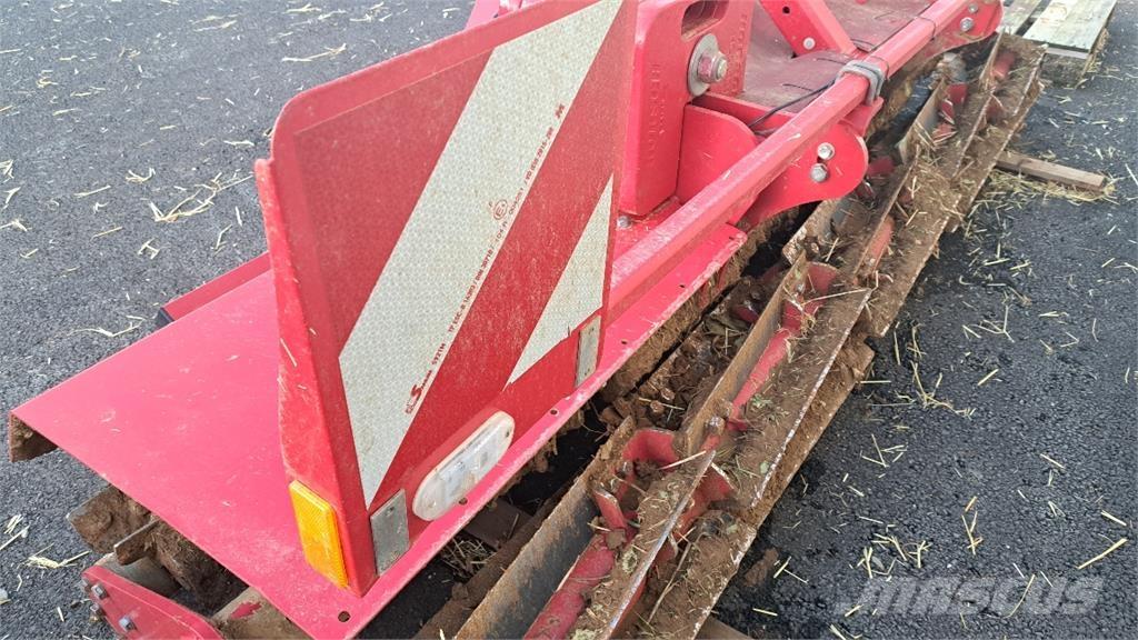 Horsch CULTRO 3 TC Farm machinery