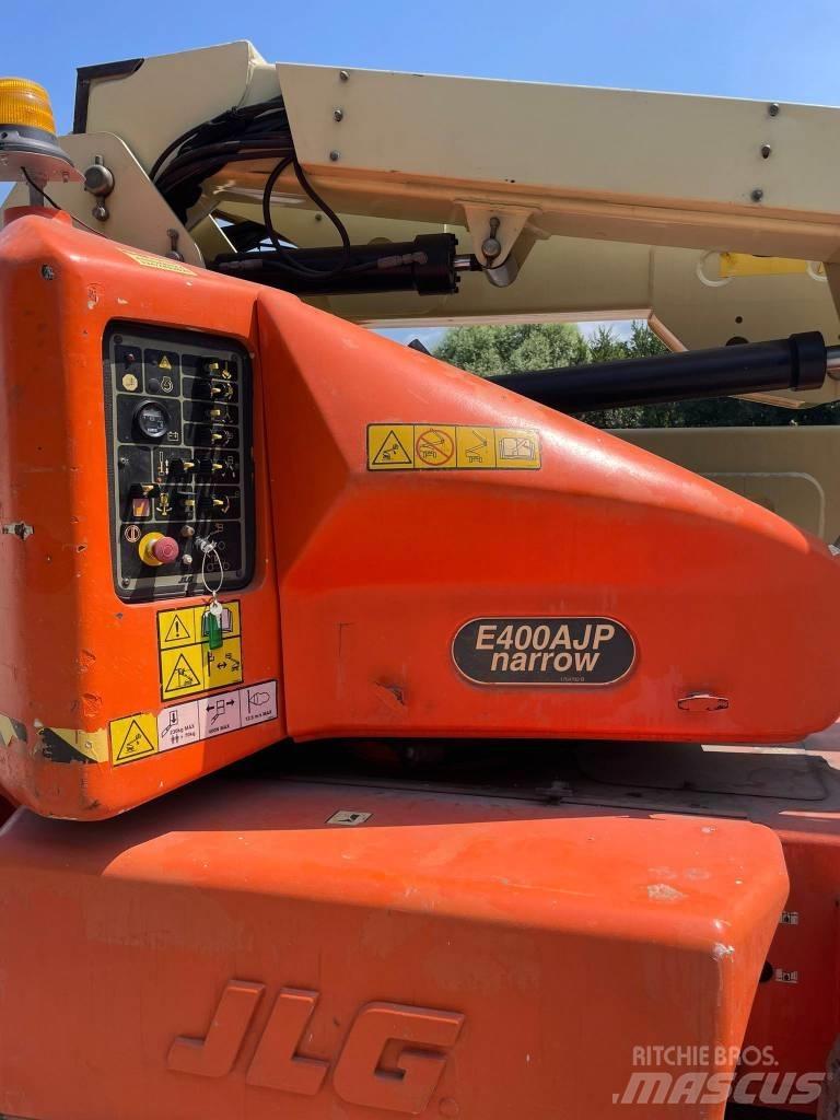 JLG E 400 AJP Articulated boom lifts