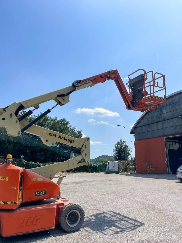 JLG E 400 AJP Articulated boom lifts