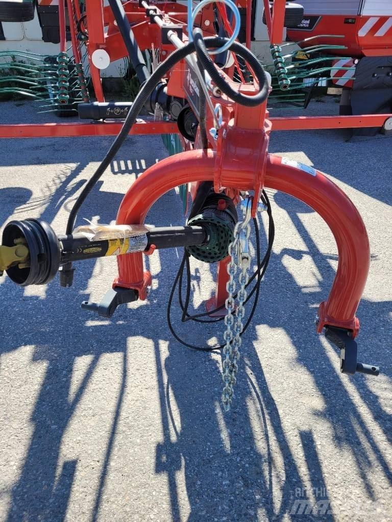 Kverneland 9584C Windrowers