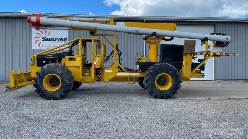 Altec LRV56 Truck mounted platforms